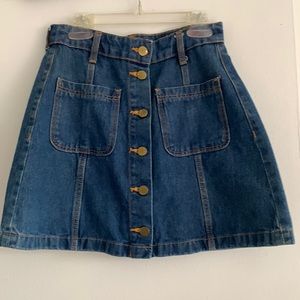 1 button front Jean skirt EUC